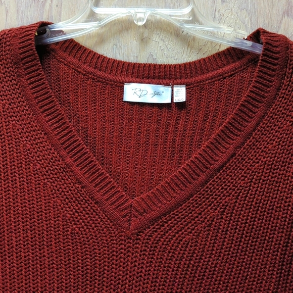 RD Style Josslyn Brown V-neck Sweater Size Large l NWT - Picture 3 of 6